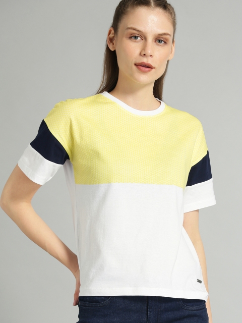 

The Roadster Lifestyle Co Women White Yellow Printed Round Neck Pure Cotton T-shirt