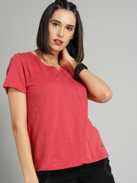 

Roadster Women Coral Red Solid V-Neck T-shirt
