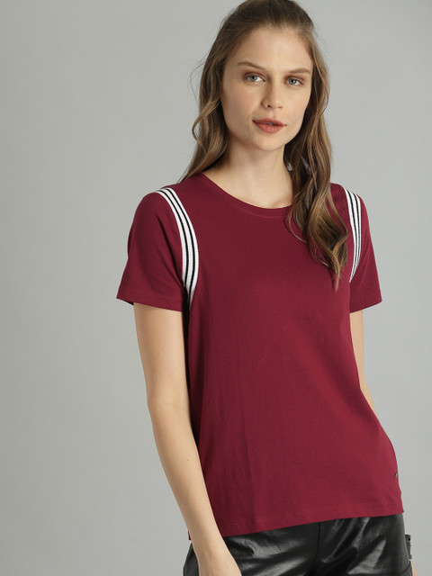 

The Roadster Lifestyle Co Women Maroon Solid Round Neck Pure Cotton T-shirt