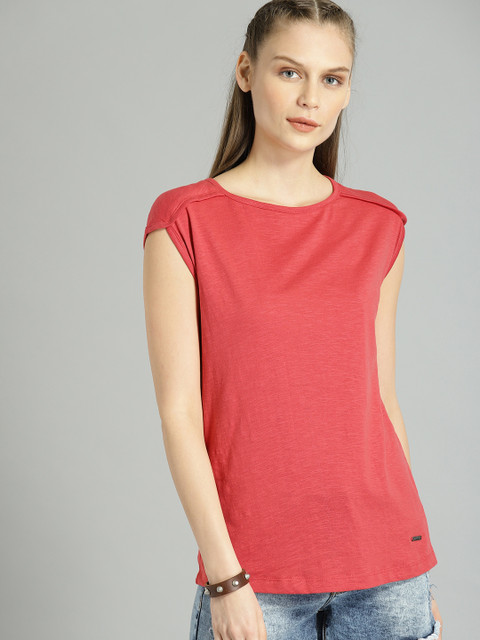 

The Roadster Lifestyle Co Women Red Solid Round Neck Pure Cotton T-shirt