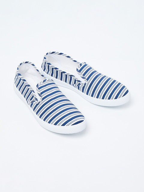 

Ginger by Lifestyle Women Navy Blue Slip-On Sneakers