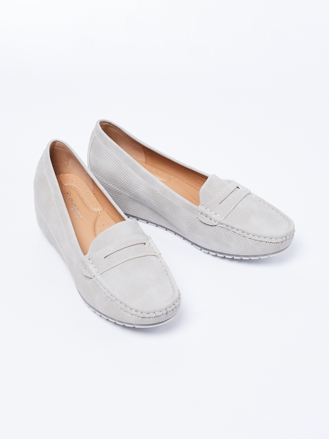 

Ginger by Lifestyle Women Grey Textured Synthetic Leather Mid-Top Loafers