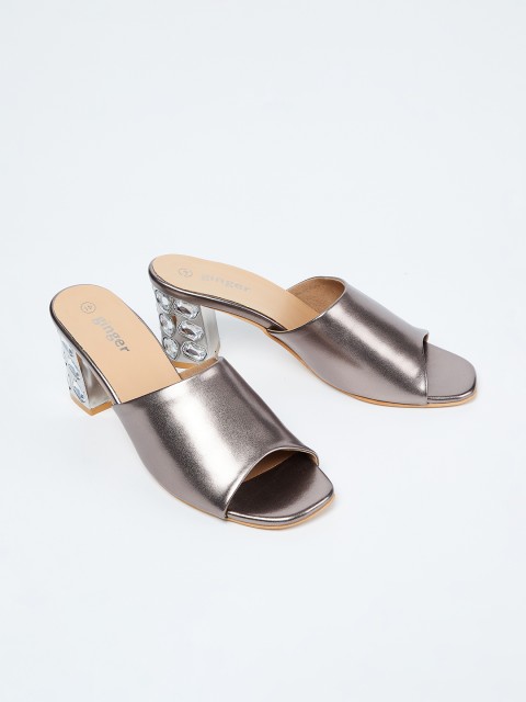 

Ginger by Lifestyle Women Grey Solid Sandals