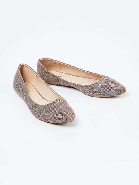 

Ginger by Lifestyle Women Brown Printed Ballerinas