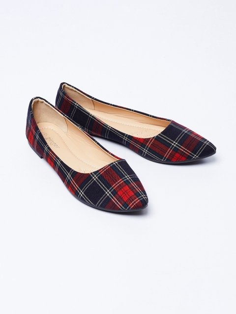 

Ginger by Lifestyle Women Red Textured Ballerinas