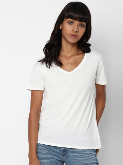 

AMERICAN EAGLE OUTFITTERS Women White Solid V-Neck T-shirt