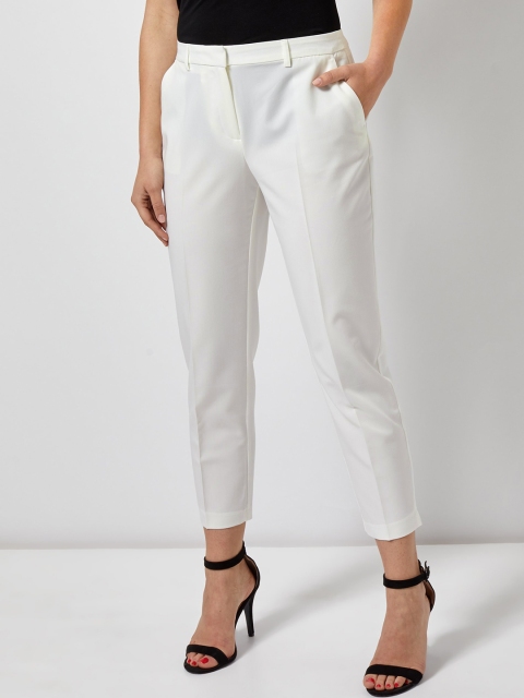 

DOROTHY PERKINS Women White Regular Fit Solid Cropped Trousers