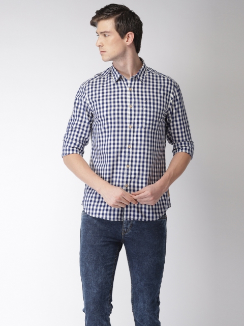 

Flying Machine Men Blue & White Regular Fit Checked Casual Shirt
