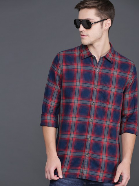 

WROGN Men Red & Navy Blue Slim Fit Checked Casual Shirt