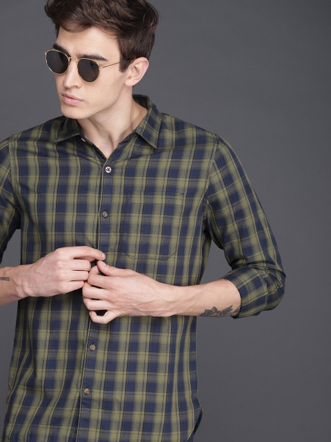 

WROGN Men Olive & Navy Blue Checked Slim Fit Casual Shirt