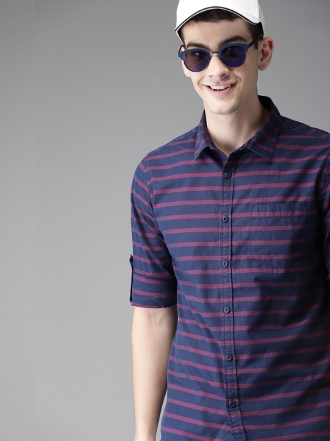 

HERE&NOW Men Navy Blue & Red Slim Fit Striped Casual Shirt