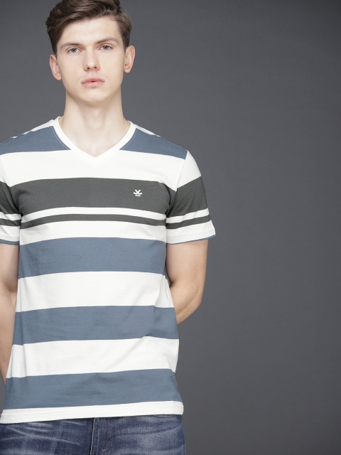 

WROGN Men White & Grey Slim Fit Striped Round Neck T-shirt