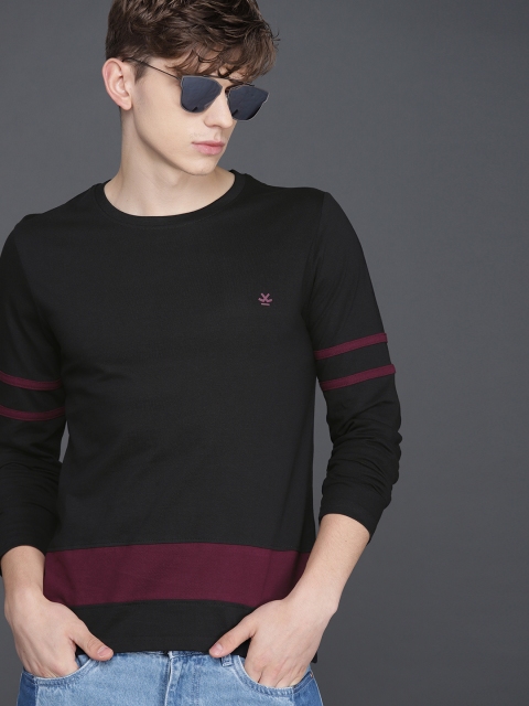 

WROGN Men Black Solid Round Neck T-shirt