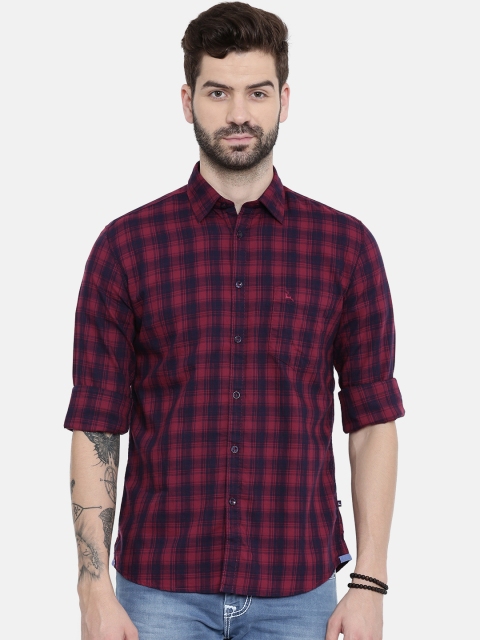 

Parx Men Red & Navy Blue Checked Regular Fit Casual Shirt