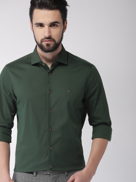 

Tommy Hilfiger Men Olive Green Solid Slim Fit Casual Shirt
