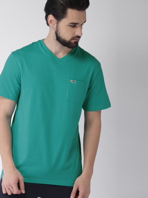 

Tommy Hilfiger Men Green Solid V-Neck T-shirt