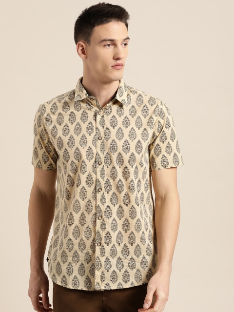 

Sangria Men Beige & Black Regular Fit Printed Casual Shirt