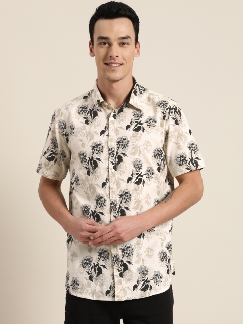 

Sangria Men Beige & Black Regular Fit Printed Casual Shirt