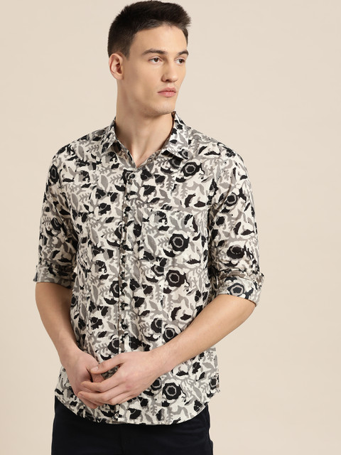 

Sangria Men White & Grey Regular Fit Printed Casual Shirt