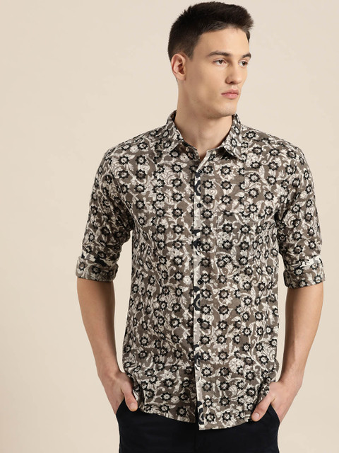 

Sangria Men Taupe & White Regular Fit Printed Casual Shirt