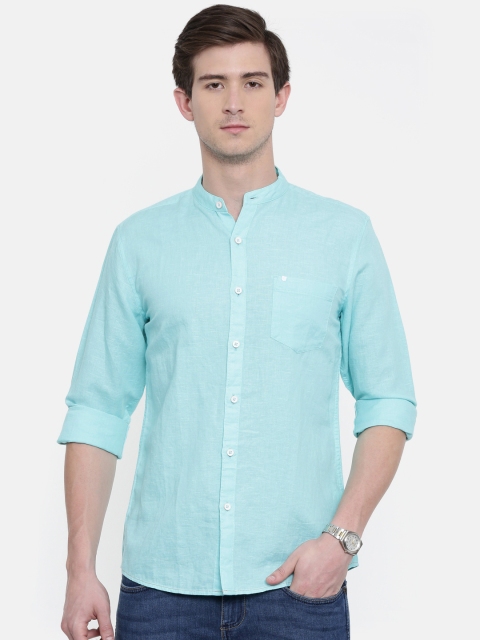 

Wrangler Men Blue Regular Fit Solid Casual Shirt