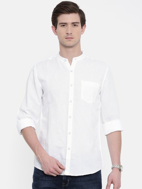 

Wrangler Men White Regular Fit Solid Casual Shirt