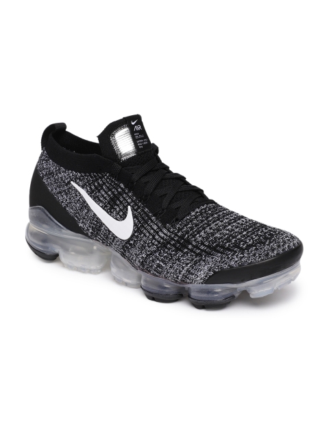 

Nike Men Black & White Air VaporMax Flyknit 3 Sneakers