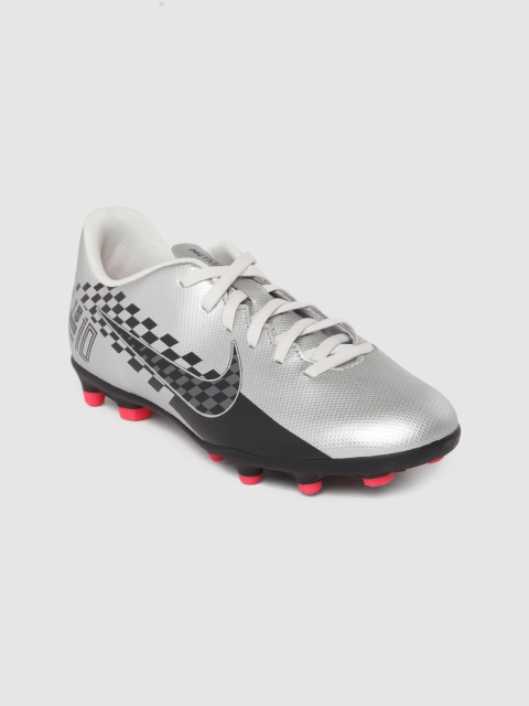 

Nike Kids Silver-Toned & Black VAPOR 13 CLUB NJR FG/MG Football Shoes