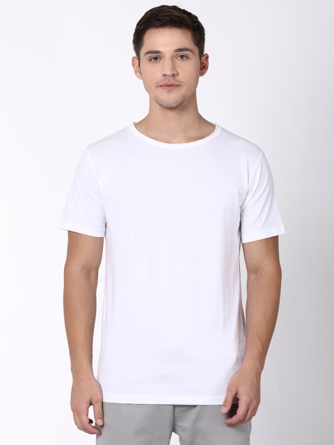 

Blue Saint Men White Solid Round Neck T-shirt