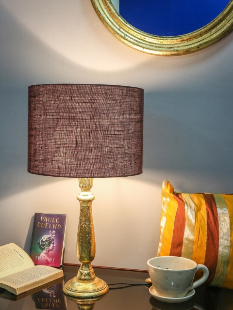 

Grated Ginger Gold-Toned & Brown Solid Handcrafted Table Lamp with Shade