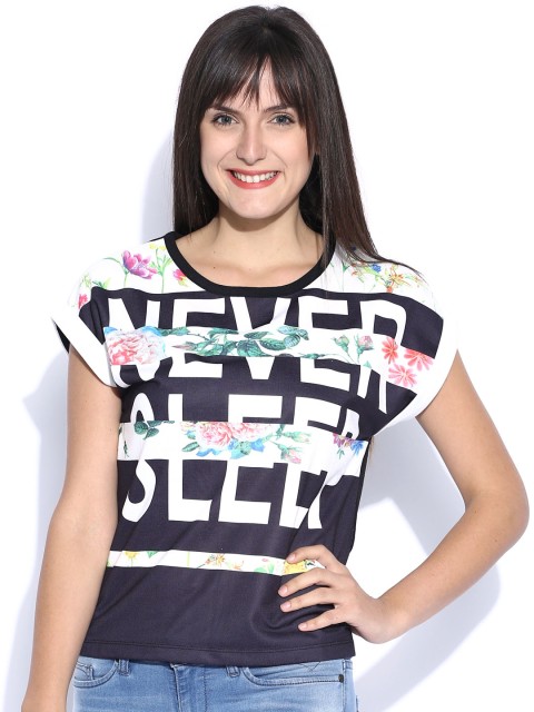 

ELLE Black Printed Top