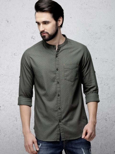 

Ecko Unltd Men Olive Green Slim Fit Printed Casual Shirt