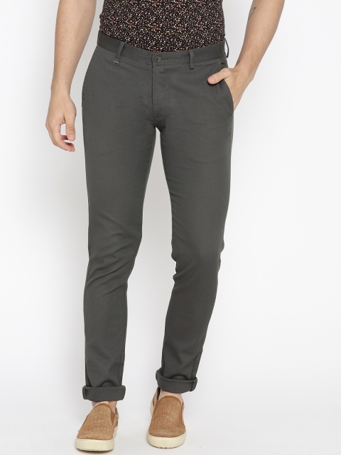 

Blackberrys Men Grey Tapered Fit Solid Chinos
