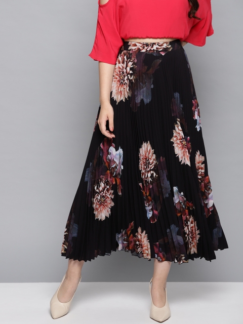

Label Ritu Kumar Women Black & Pink Printed Accordian Pleats Flared Skirt