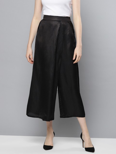 

Ritu Kumar Women Black Solid Wide Leg Cropped Palazzos