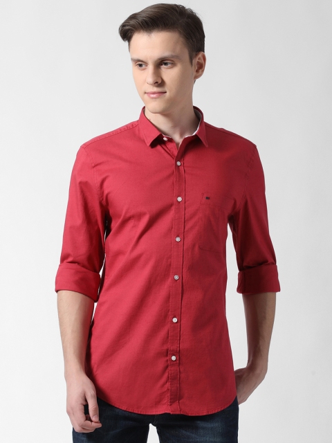 

Peter England Casuals Men Red Slim Fit Solid Casual Shirt