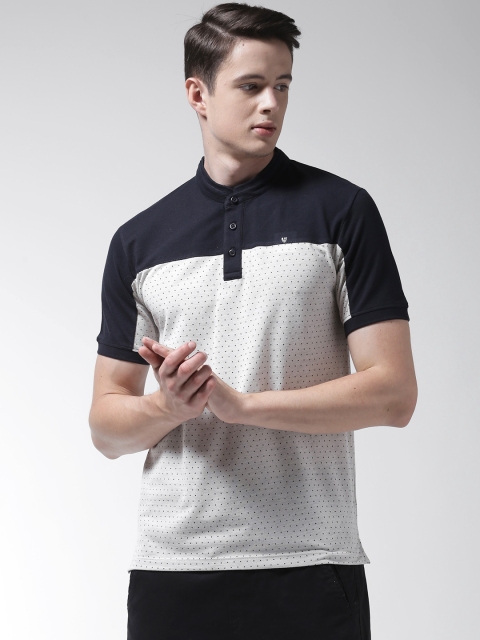 

Richlook Men Navy Blue & Grey Melange Self Design Henley Neck T-shirt