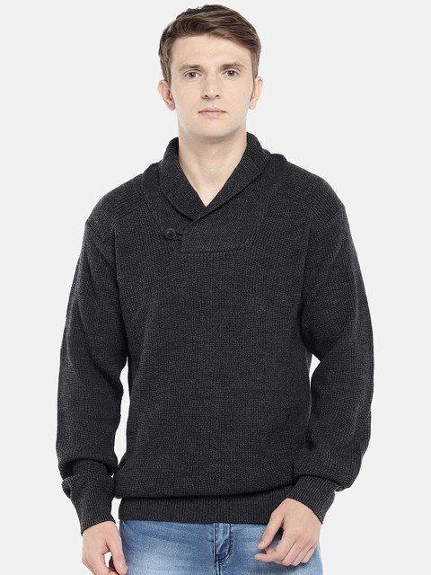 

Globus Men Black Solid Sweater