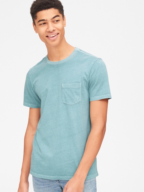 

GAP Men Blue Solid Round Neck T-shirt