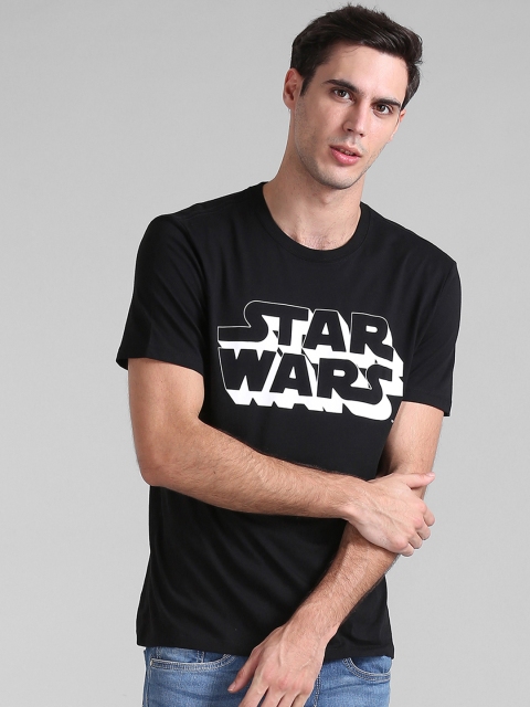 

GAP Men Black Star Wars Printed Round Neck T-shirt