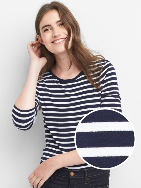 

GAP Women Blue & White Metallic Stripe Long Sleeve Tee