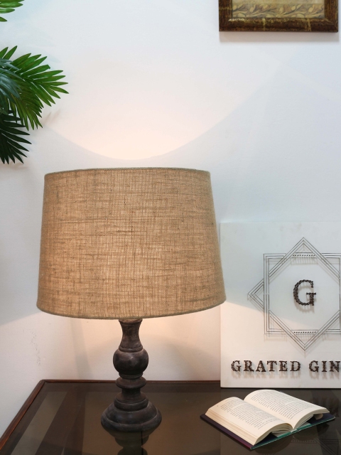 

Grated Ginger Black & Beige Solid Handcrafted Table Lamp