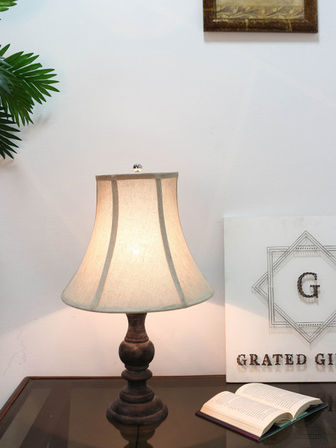 

Grated Ginger Black & Beige Solid Handcrafted Table Lamp