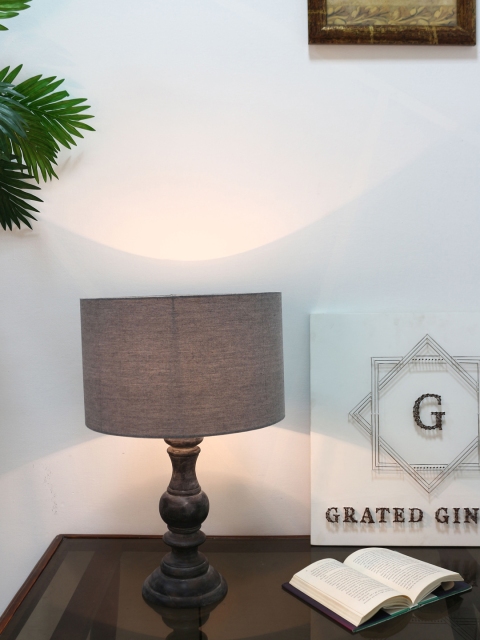 

Grated Ginger Black & Grey Solid Handcrafted Table Lamp