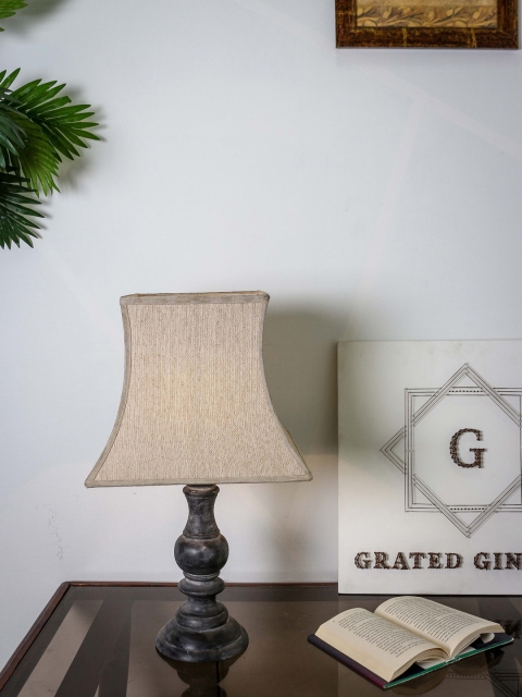 

Grated Ginger Black & Beige Solid Handcrafted Table Lamp