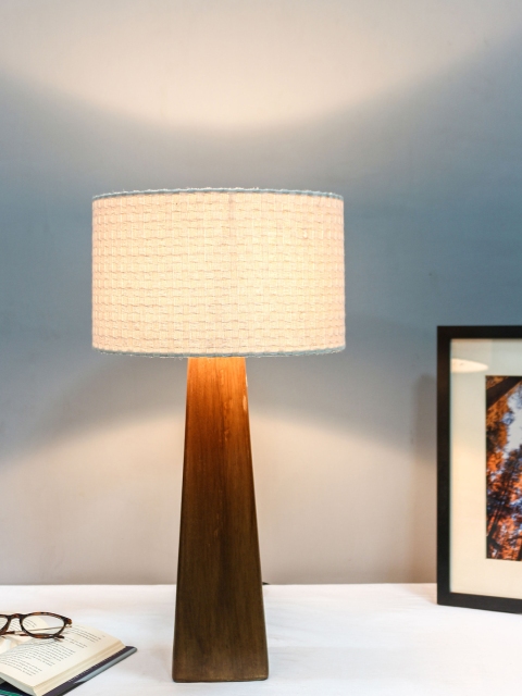 

Grated Ginger Brown & Beige Textured Handcrafted Table Top Lamp with Shade