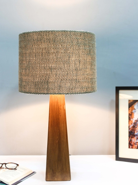 

Grated Ginger Brown & Black Self Design Handcrafted Table Top Lamp with Shade