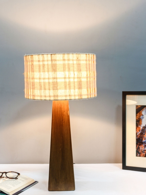 

Grated Ginger Brown & Beige Checked Handcrafted Table Lamp with Shade