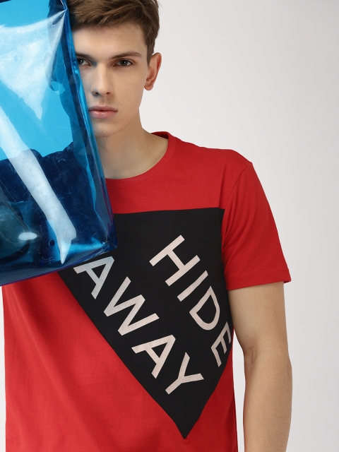 

Harvard Men Red Printed Round Neck T-shirt