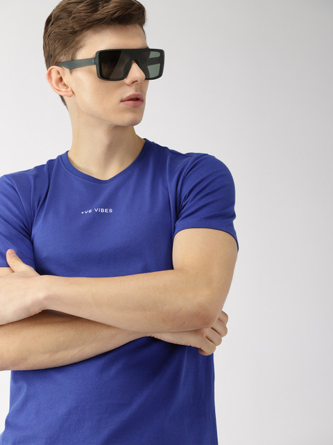 

Harvard Men Blue Solid Round Neck T-shirt